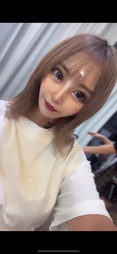 椿れおな　唯一無二の存在感さんの写真