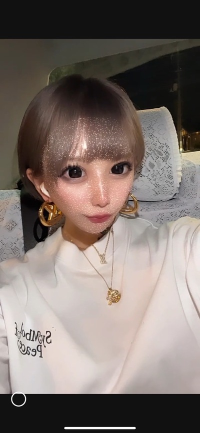 椿れおな　唯一無二の存在感さんの写真
